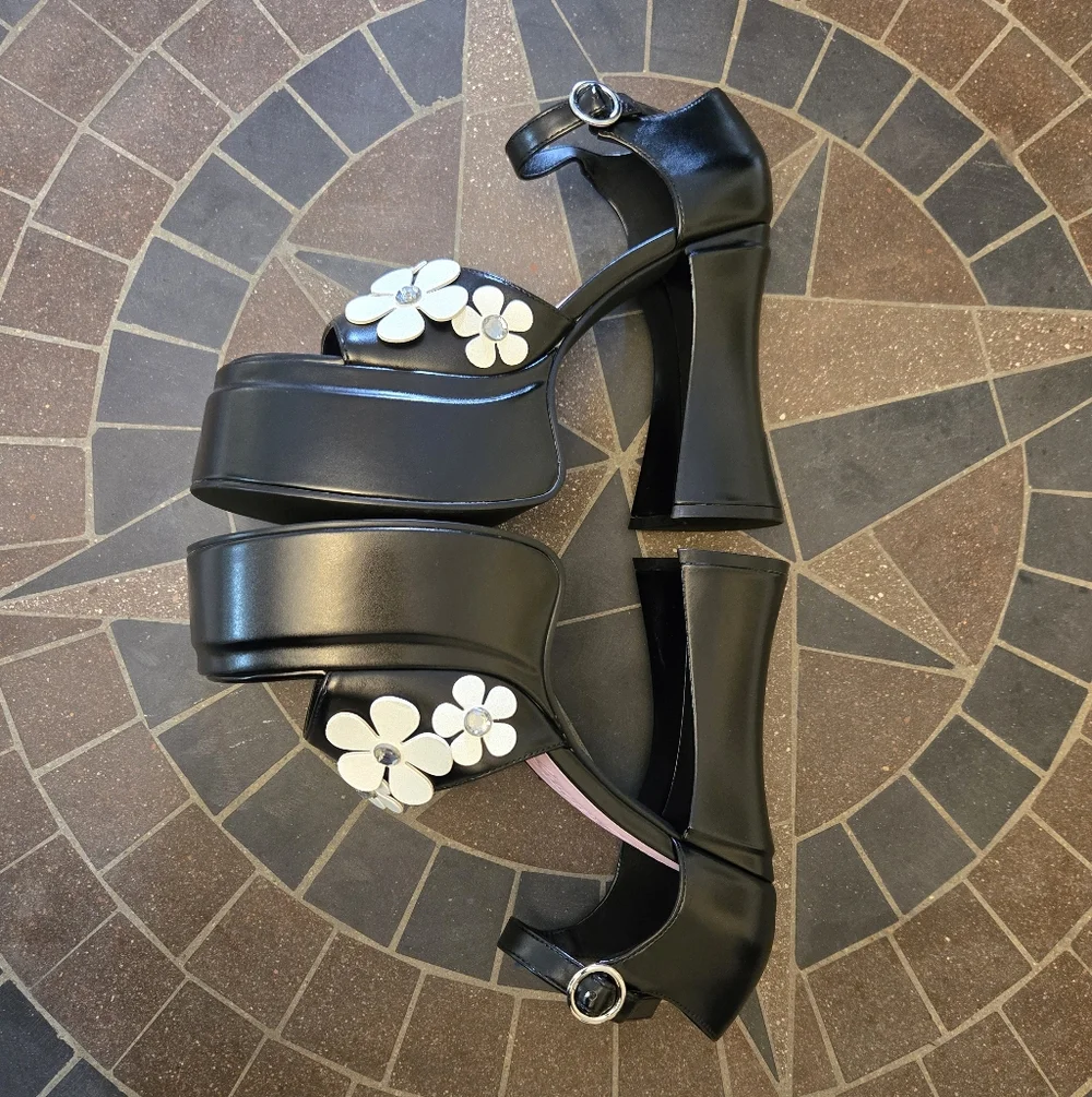 Dolls Kill Sugar Thrillz Pistol 2 Platform Heel Sandles